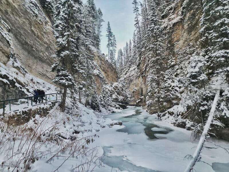 Banff/Canmore: Johnston Canyon & Marble Canyon - Exploring Johnston Canyon & Marble Canyon: A Practical Guide to This Winter Retreat