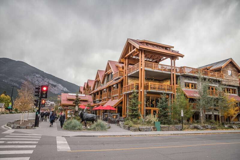 Banff: Journey to the Heart of the Canadian Rockies (2 Days) - An In-Depth Look at the 2-Day Canadian Rockies Tour