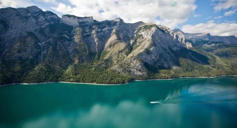 Banff: Lake Louise, Emerald Lake, and Moraine Lake Tour - What to Expect from the Tour