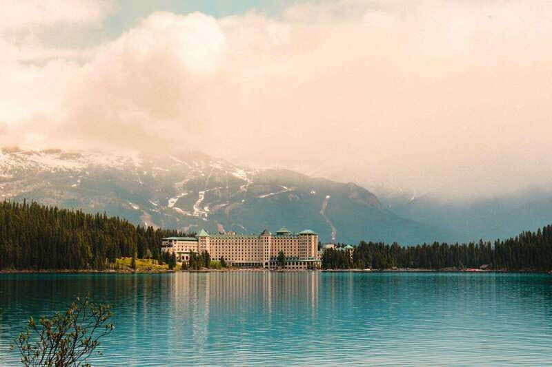 Banff Town: Lake Louise Moraine, Glacier, Peyto & Bow Lake - Who Is This Tour Best Suited For?