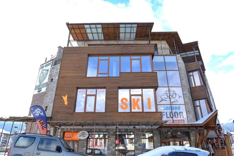 Bansko: Ski and Snowboard equipment rental - Key Points