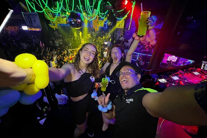 Bar Crawl Madness Tour in Cancun - What Is the Bar Crawl Madness Tour in Cancun?