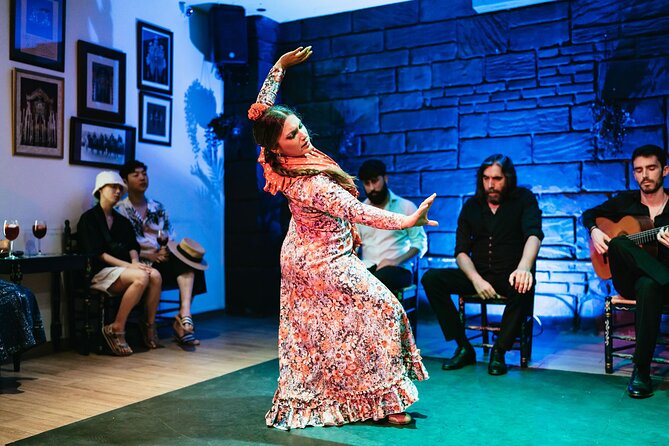 Baraka Triana. Flamenco show with drink - Tapas-Style Menu: What You’ll Eat With the Show
