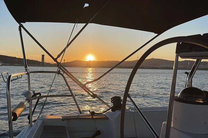 Barcelona 1-hour Boat Trip with Cava and Snacks - Who Will Love This Tour?