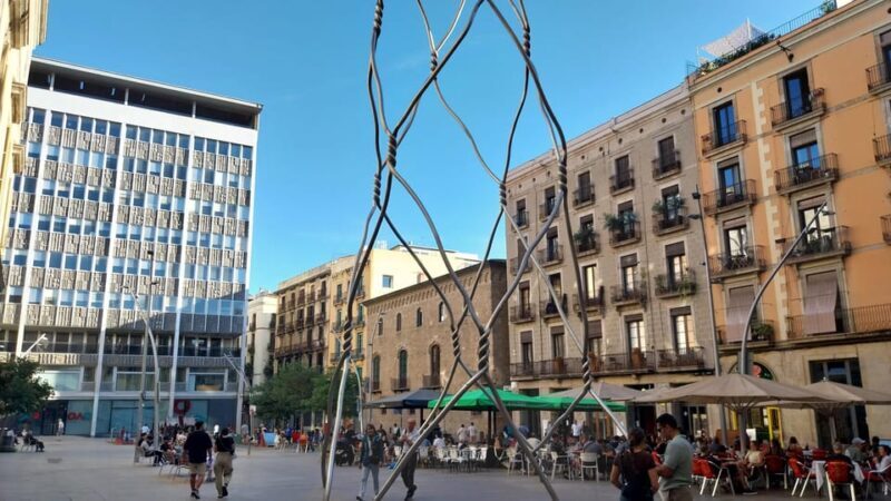 Barcelona 101 Walking Tour: All Highlights in One Day - Key Points