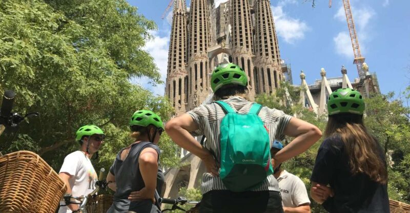 Barcelona: 2.5-Hour Bike or E-Bike Historical Tour - Introducing the Barcelona E-Bike Tour: A Practical Way to See the City