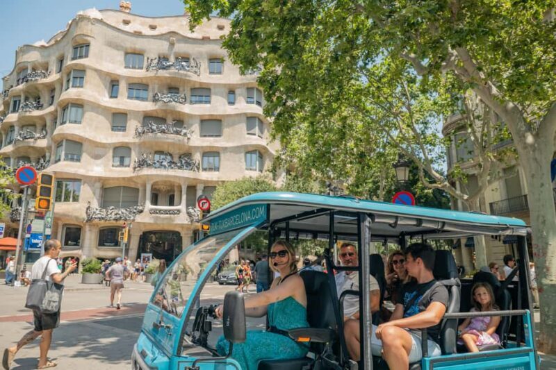 Barcelona: 2h Premium Private Tuk-Tuk Tour - Key Points