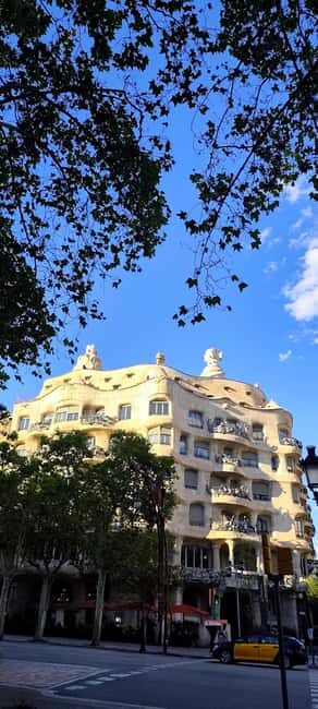 Barcelona: 3-Hour Best of the city Walking Tour & Surprise - Why You Might Love This Tour