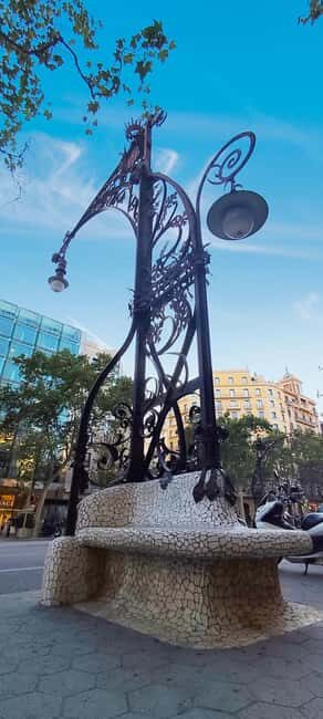 Barcelona: 3-Hour Best of the city Walking Tour & Surprise - The Surprise Ending