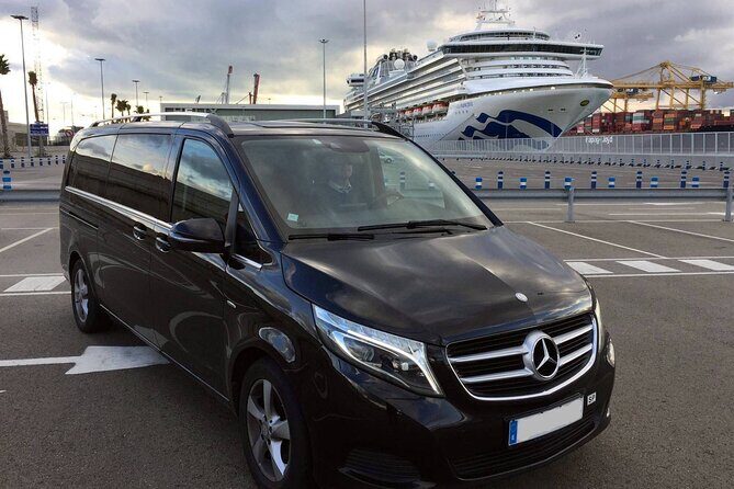 Barcelona airport transfer (From 1 to 7 passengers) - Key Points