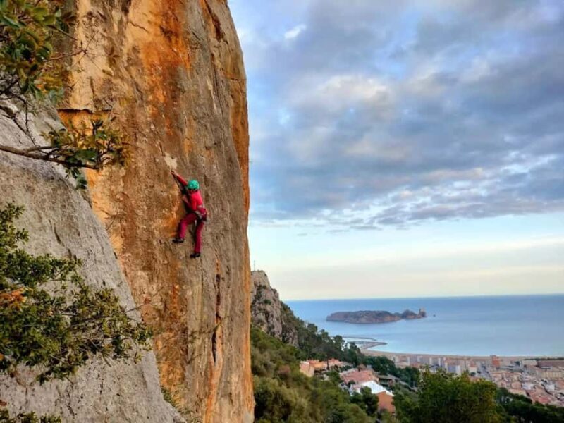 Barcelona and surroundings: Sport climbing in the best areas - Discovering the Best Sport Climbing in Catalonia
