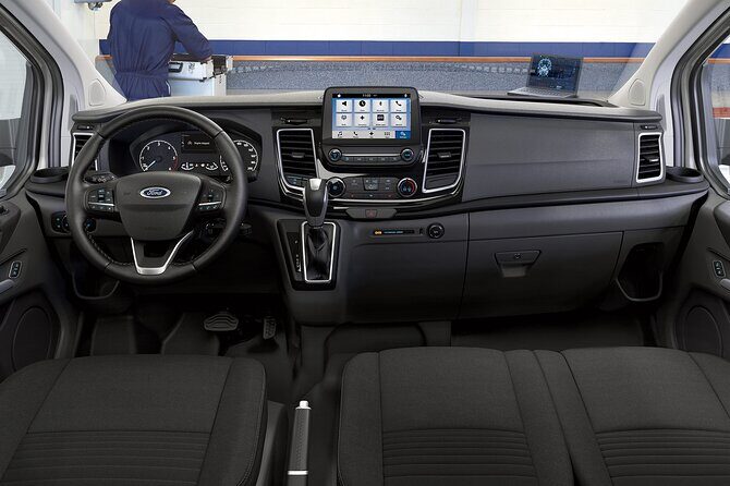 Barcelona Arrival Private Transfer From Airport to Cruise Port - Key Points