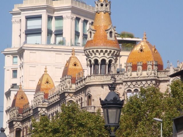 Barcelona: Art Nouveau & Gaudí Tour - FAQs