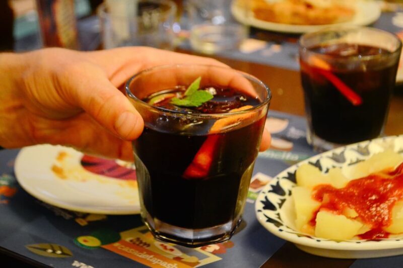 Barcelona Bike Tour by Night with Cava - Key Points