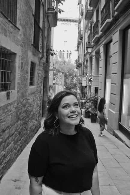 Barcelona: Black & White Cinematic Photoshoot - What to Expect from the Barcelona Black & White Cinematic Photoshoot