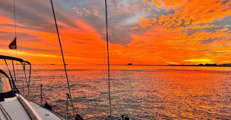 Barcelona: Boat trip with cava in amazing sailboat - Analyzing the Value