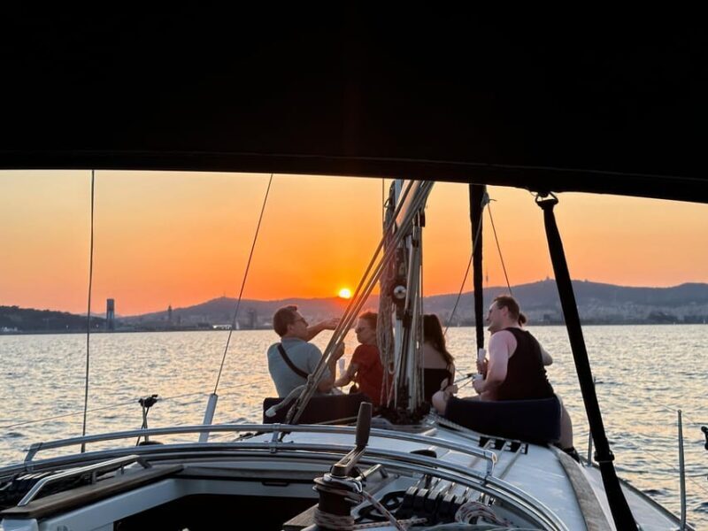 Barcelona: Boat Trip with Champagne - The Real Experience: Authenticity and Authentic Moments