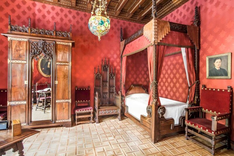 Barcelona: Casa Amatller Guided Visit with Chocolate Gift - What to Expect from Your Visit