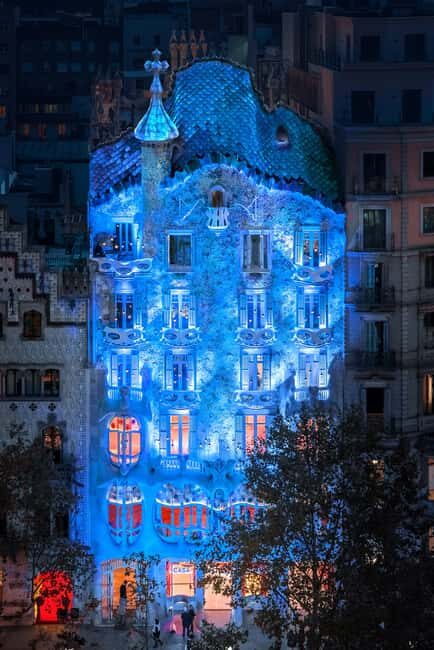 Barcelona: Casa Batlló 'A Winter Night' Experience - Who Should Consider This Tour?