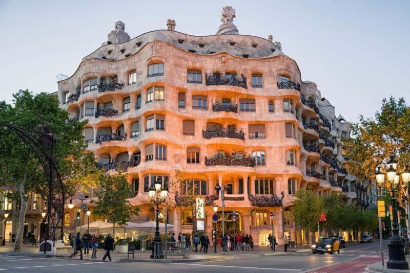 Barcelona: Casa Mila Skip-the-Line Entry & Digital Quiz - Key Points