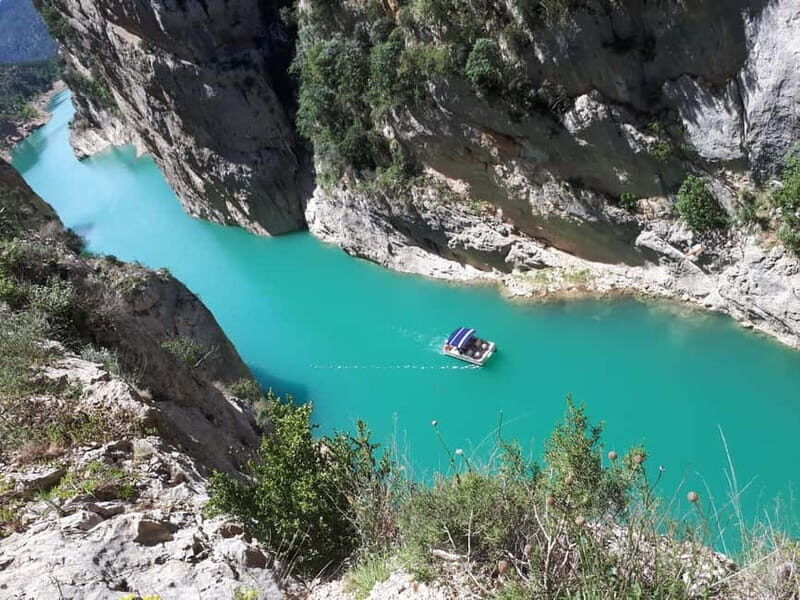 Barcelona: Catamaran trip to the Congost de Mont-rebei - What makes this catamaran trip stand out