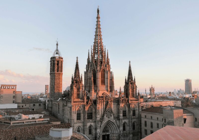 Barcelona Cathedral: Ticket, Guided Tour and VR Experience - FAQ