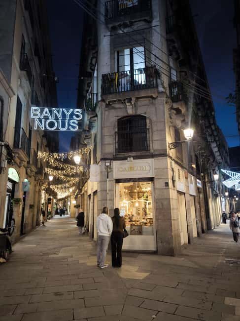 Barcelona: Christmas Lights and Hidden Streets Walking Tour - A Closer Look at the Tour Experience