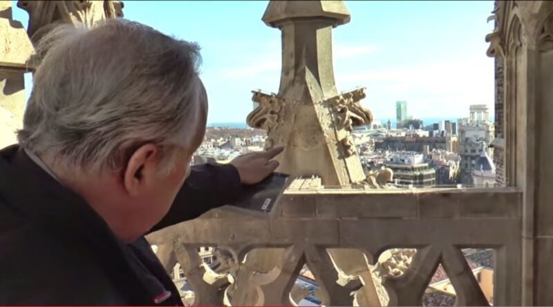 Barcelona: Christmas Walking Tour with Cathedral Tickets - Practical Considerations