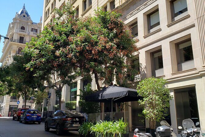 Barcelona City Highlights Bike Tour with E-Bike Option - Itinerary Breakdown – What You Can Expect