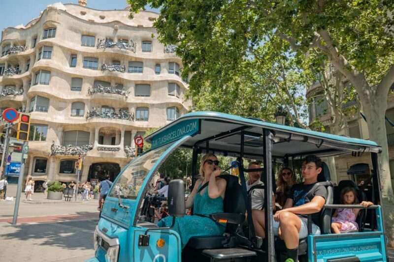 Barcelona: City Highlights Private Tuk-Tuk Tour - Experience and What to Expect