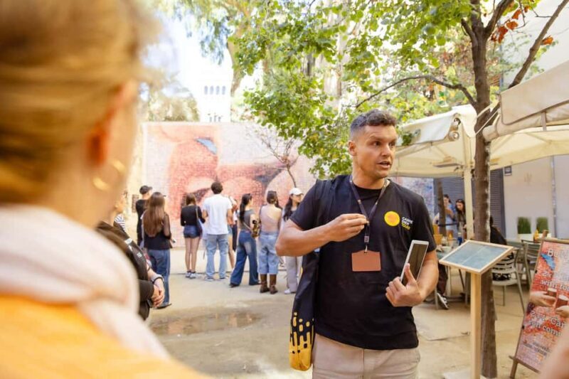 Barcelona: City Walking Tour with a Local Guide - Key Points