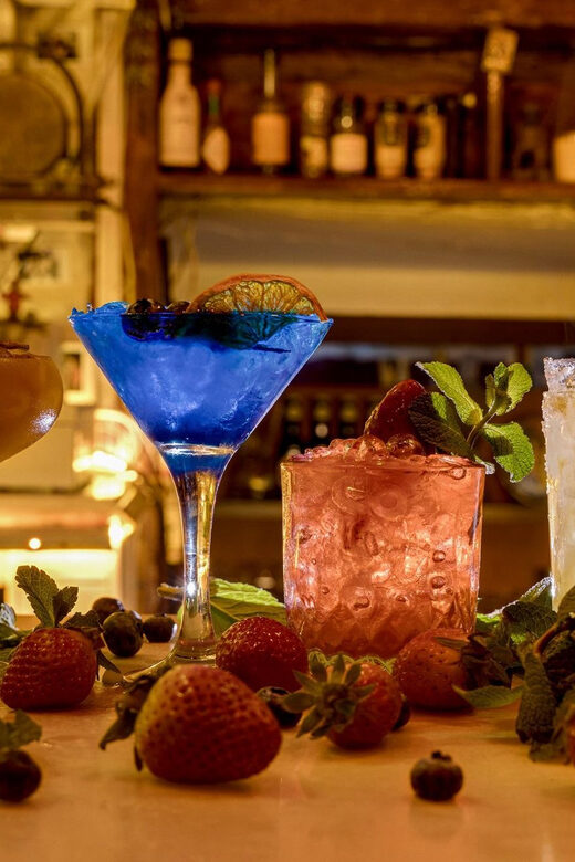 Barcelona: Cocktail Making Class with Tapas - FAQs