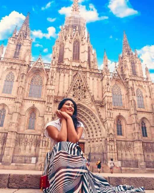 Barcelona: Creative Photo Tour of the City's Artistic Corners - Why Choose a Photo Tour in Barcelona?