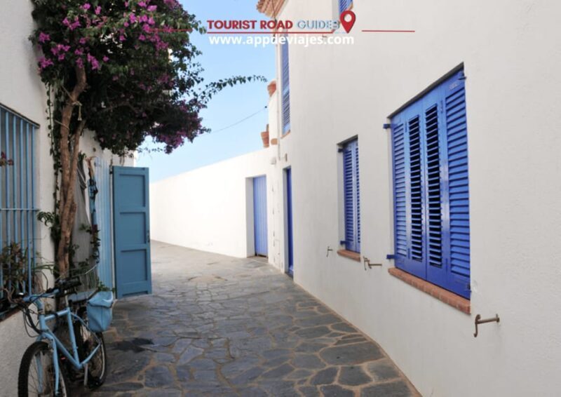 Barcelona: Dalí, Portlligat House-Museum & Cadaqués - FAQ