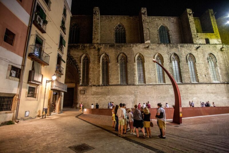 Barcelona: Dark History Night Walking Tour - Getting to Know the Tour
