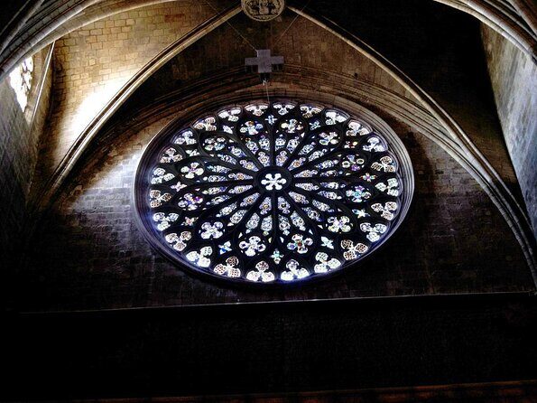 Barcelona Dark History Walking Tour and Pub Crawl - Key Points