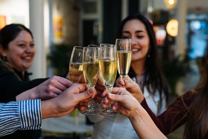 Barcelona Dark History Walking Tour and Pub Crawl - Drinks, Stories, and Socialising