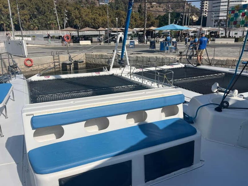 Barcelona: Daytime or Sunset Cruise with Drinks - FAQ