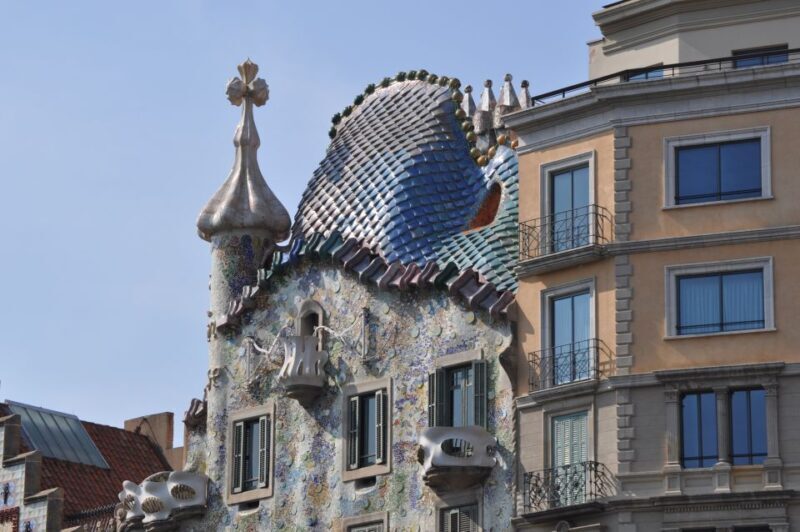Barcelona: Discover Gaudi Architectural Guided Tour - An Inside Look at the Tour Experience
