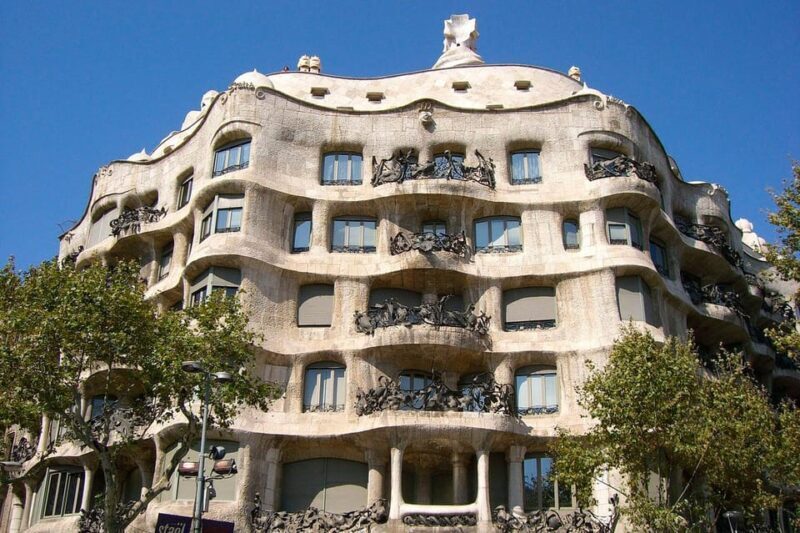 Barcelona: Electric scooter tour Gaudi and Gothic route - A Closer Look at the Barcelona Electric Scooter Tour