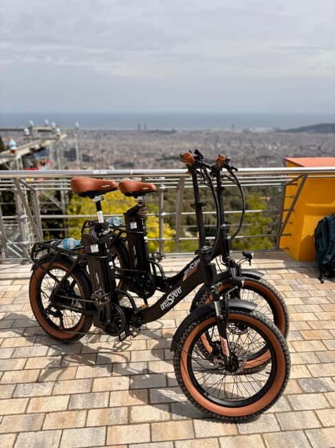 Barcelona: Explore the City with Eco-Friendly E-Bike Rentals - What to Expect During the Tour