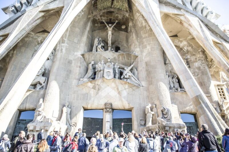 Barcelona: Fast-Track Sagrada Familia and Towers Guided Tour - The Real Deal with Reviews: What Visitors Say