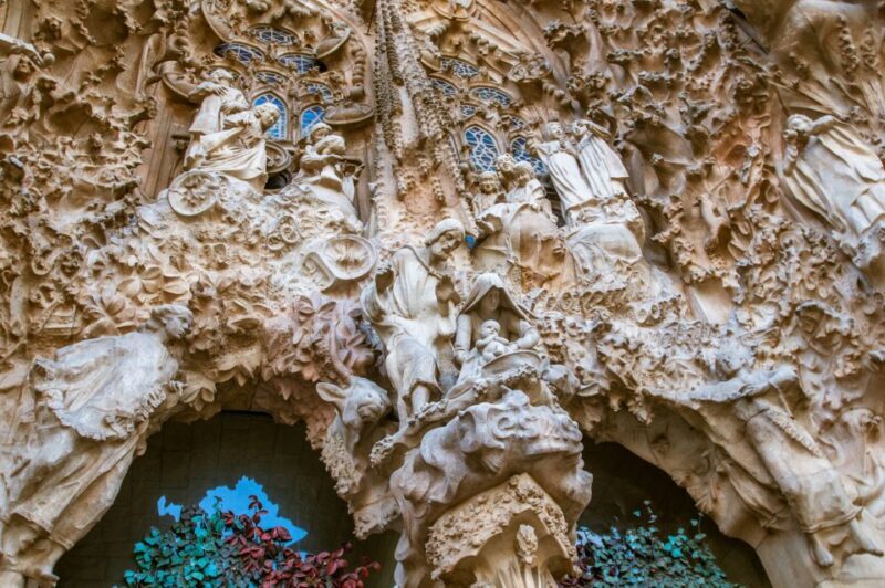 Barcelona: Fast-Track Sagrada Familia and Towers Guided Tour - Is It Right for You?