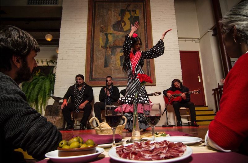 Barcelona: Flamenco Show with Dinner at Tablao de Carmen - Dinner: Andalusian flair with the show’s tempo
