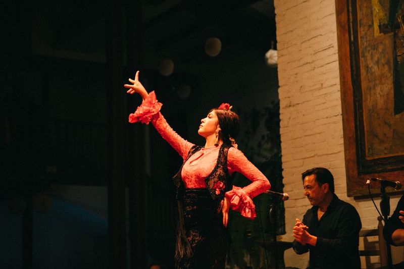 Barcelona: Flamenco Show with Dinner at Tablao de Carmen - Poble Espanyol at 4 PM: the smart add-on before the show