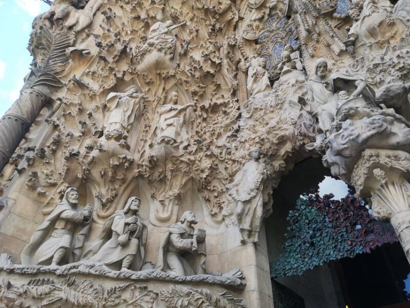 Barcelona: Foodie Walking Tour with Sagrada Familia Tickets - Final Thoughts
