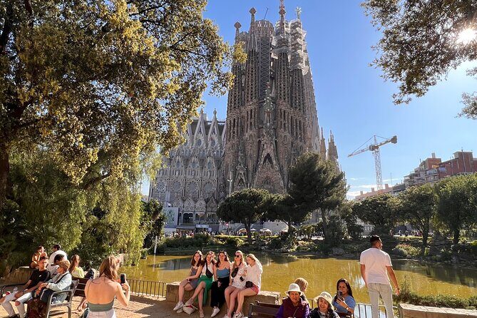 Barcelona Full Day: Sagrada Familia and the 3 Gaudí Houses - An In-Depth Look at the Tour