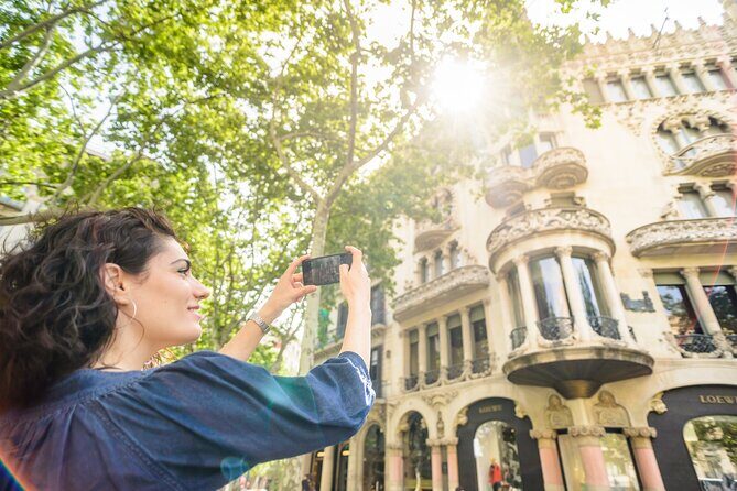 Barcelona Gaudi and Sagrada Familia Tour - FAQs