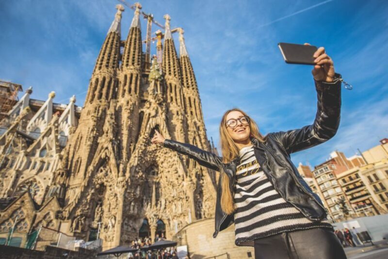 Barcelona: Gaudi Private City Tour with Sagrada Familia - The Heart of the Tour: An In-Depth Look at What You’ll Experience