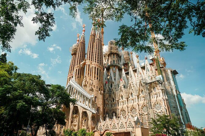 Barcelona: Gaudí, Tapa, Drink & Hidden Architectural Gems - FAQ
